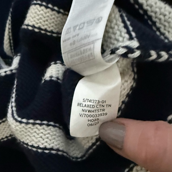 GAP 24/7 Split Hem Turtleneck Sweater - Picture 13 of 13